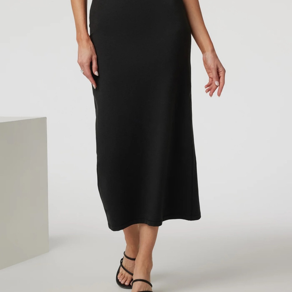 NIB: Women’s VUORI Halo Column Skirt  in Black Heather